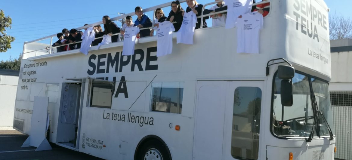 Visita al Bus de la Llengua