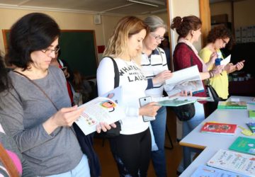 Presentamos la Biblioteca de Emociones ante la prensa