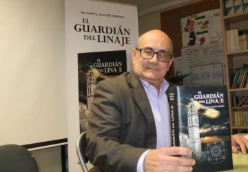 Ricardo J. Montés presenta “El Guardián del Linaje” a l’alumnat d’ESO