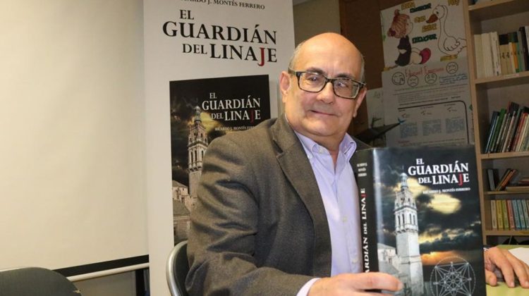 Ricardo J. Montés presenta «El Guardián del Linaje» a l’alumnat d’ESO