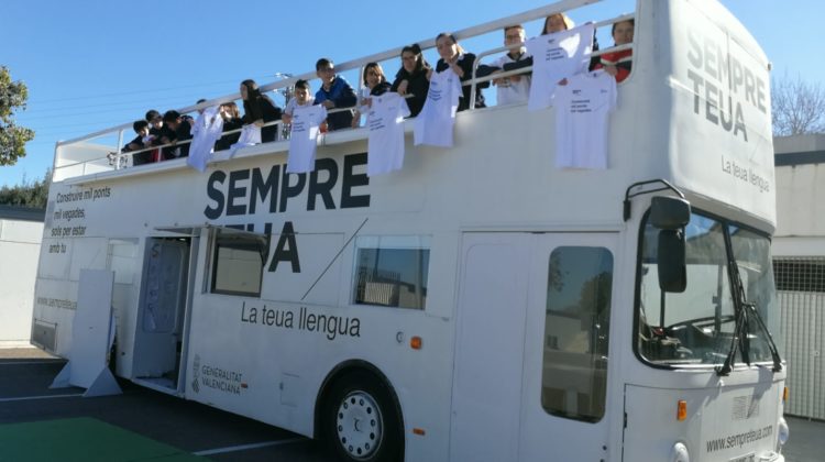 Visita al Bus de la Llengua