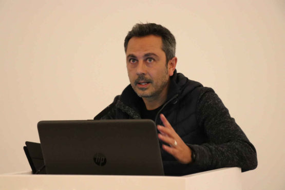 David Gironés expone el proyecto de la Milagrosa en la Semana Pedagógica de Ontinyent