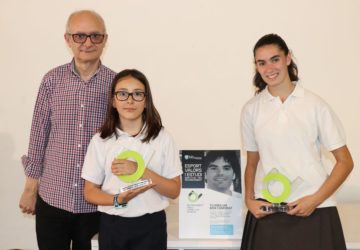 Lucía Ribera y Gisela Espejo, ganadoras de los premios Pablo Corbellas