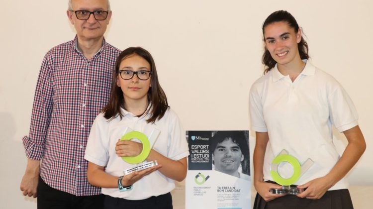 Lucía Ribera y Gisela Espejo, ganadoras de los premios Pablo Corbellas