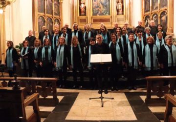 El 150 aniversario empieza con un concierto de la Coral que llenó Santa María