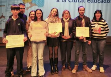 PREMIOS EXTRAORDINARIOS AL RENDIMIENTO ACADÉMICO